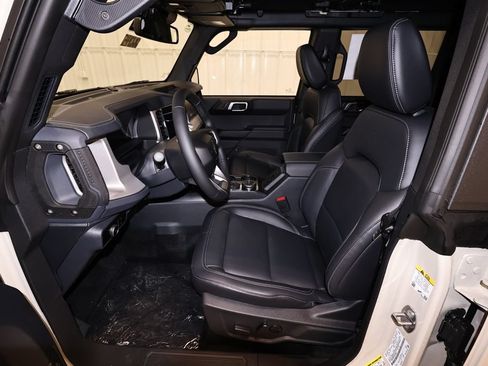 New 2026 Ford Bronco Outer Banks AWD/4WD image 12