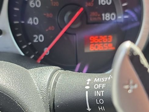 Used 2017 Nissan 370Z Coupe RWD image 4