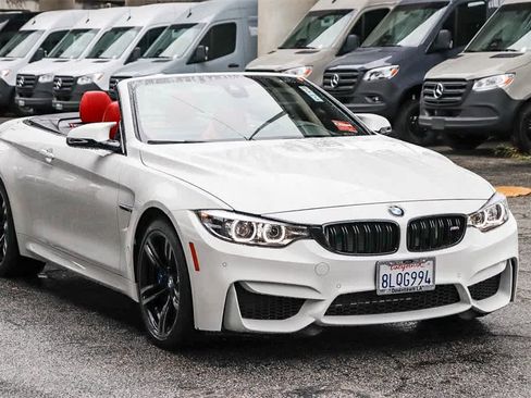 Used 2020 BMW M4 Convertible image 8
