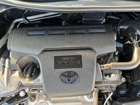 Used 2017 Toyota Camry LE image 36