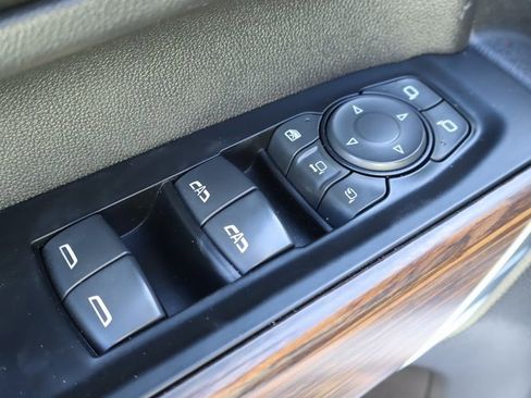 Used 2020 Chevrolet Silverado 2500 High Country w/ Technology Package image 21