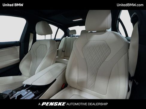 Used 2023 BMW 530i image 5