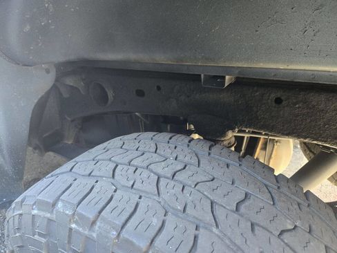 Used 2013 GMC Sierra 2500 SLE w/ Snow Plow Prep Package image 27