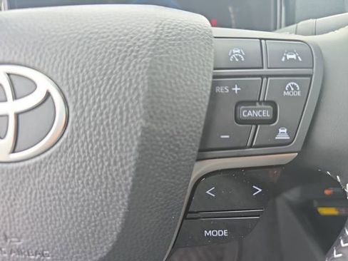 Used 2026 Toyota Camry SE w/ Convenience Package FWD image 18