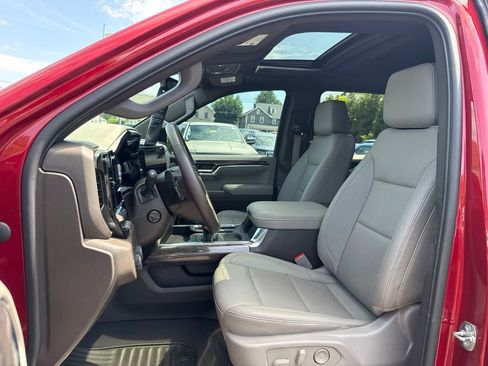 Used 2023 Chevrolet Silverado 1500 LTZ w/ LTZ Premium Package AWD/4WD image 15