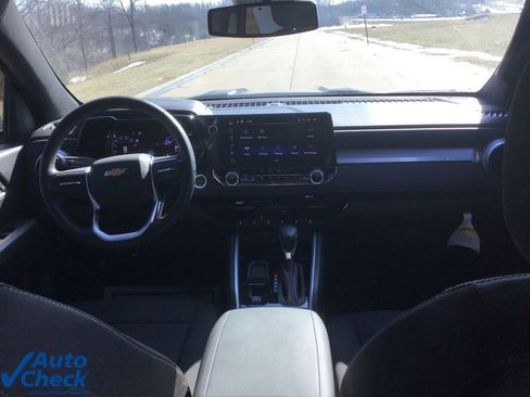 Used 2025 Chevrolet Colorado LT w/ Advanced Trailering Package image 16