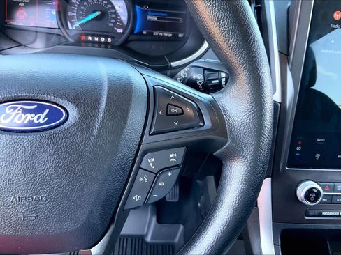 Certified 2021 Ford Edge SE FWD image 20