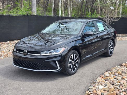 New 2026 Volkswagen Jetta SE FWD image 1