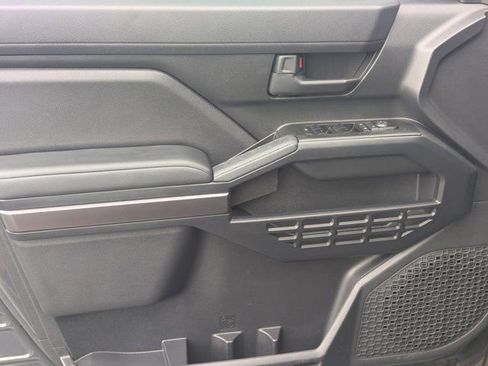 Used 2025 Toyota 4Runner SR5 RWD image 10
