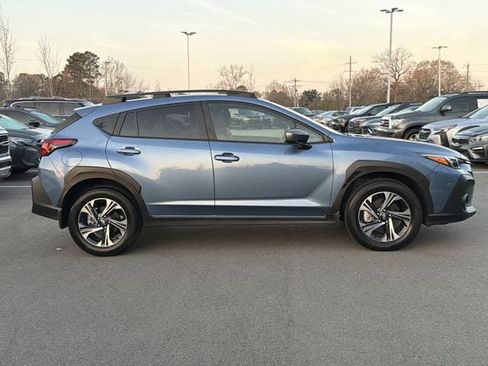 Used 2024 Subaru Crosstrek 2.0i Premium image 2