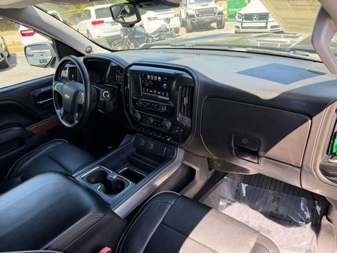 Used 2017 Chevrolet Silverado 1500 High Country image 12