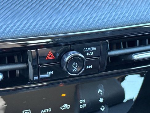 New 2026 Nissan Kicks SR image 20