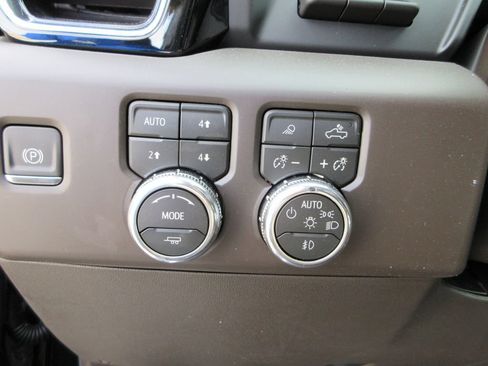 New 2026 GMC Sierra 1500 Denali AWD/4WD image 19