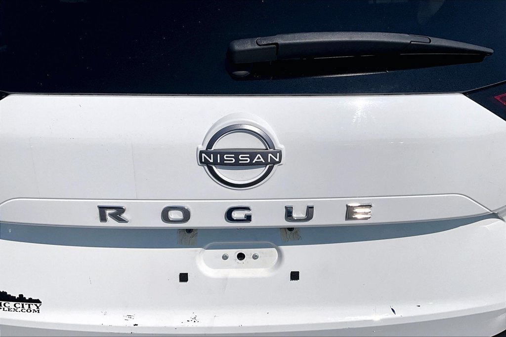 Used 2023 Nissan Rogue S FWD image 26