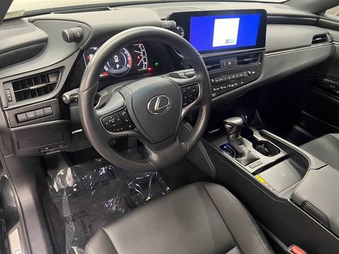 Certified 2024 Lexus ES 350 w/ Premium Package image 16