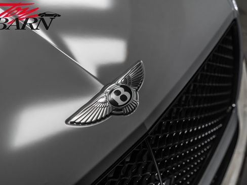 Used 2022 Bentley Bentayga image 9