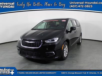 Used 2024 Chrysler Pacifica Touring-L