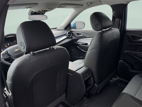 New 2026 Chevrolet Trax LT w/ Sunroof Package image 24