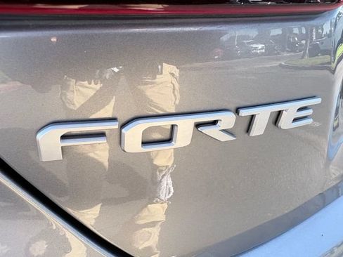 Used 2024 Kia Forte LXS w/ LXS Technology Package FWD image 23