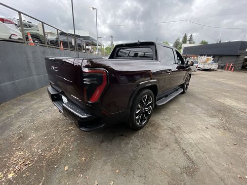Used 2025 GMC Sierra EV Denali AWD/4WD image 6