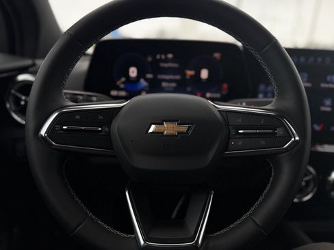 Used 2025 Chevrolet Blazer EV LT image 17