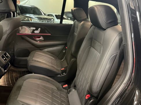Used 2024 Mercedes-Benz GLS 63 AMG 4MATIC image 45