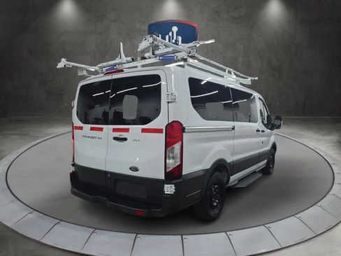 Used 2017 Ford Transit 150 XLT image 5