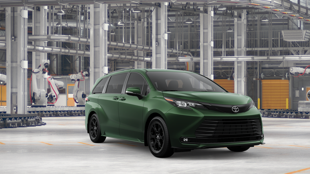 New 2026 Toyota Sienna XLE Woodland Edition AWD/4WD image 17