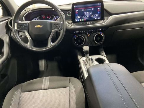 Used 2025 Chevrolet Blazer LT image 8