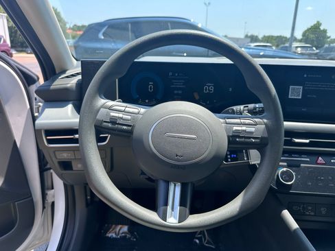 Used 2025 Hyundai Sonata SEL FWD image 18