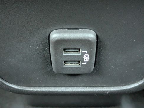 Used 2023 Chevrolet Equinox LT image 10