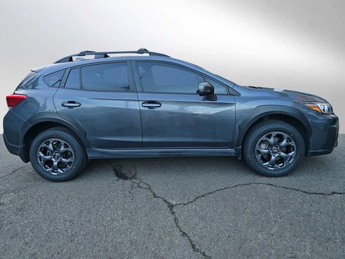 Used 2022 Subaru Crosstrek 2.5i Sport w/ Moonroof Package image 2