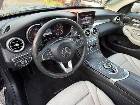 Used 2017 Mercedes-Benz C 300 Sedan image 5
