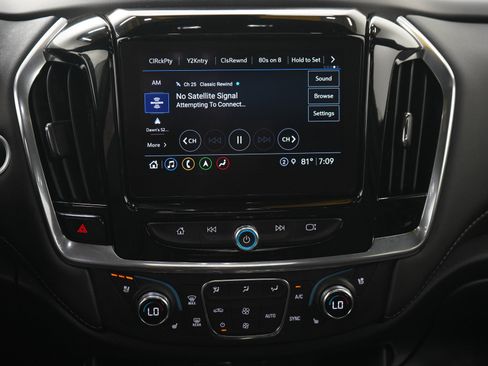 Used 2023 Chevrolet Traverse Premier w/ LPO, Floor Liner Package AWD/4WD image 20