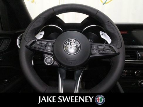 Used 2022 Alfa Romeo Stelvio Sprint image 15