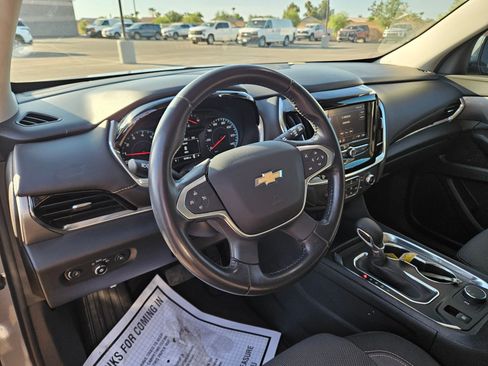 Certified 2021 Chevrolet Traverse LT FWD image 15