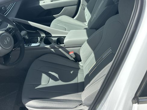 New 2026 Hyundai Elantra SEL Sport Premium image 17