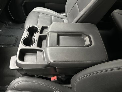 Used 2024 GMC Sierra 1500 SLT image 41