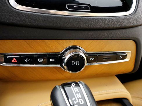 Used 2018 Volvo XC90 T6 Inscription w/ Convenience Package image 34