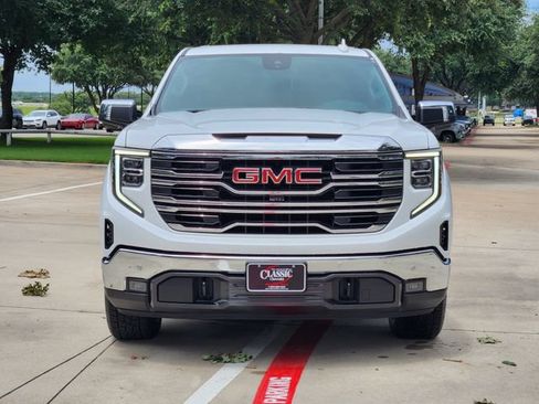 Used 2024 GMC Sierra 1500 SLT w/ SLT Premium Plus Package AWD/4WD image 10