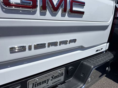 Certified 2025 GMC Sierra 2500 SLT w/ SLT Premium Package AWD/4WD image 39