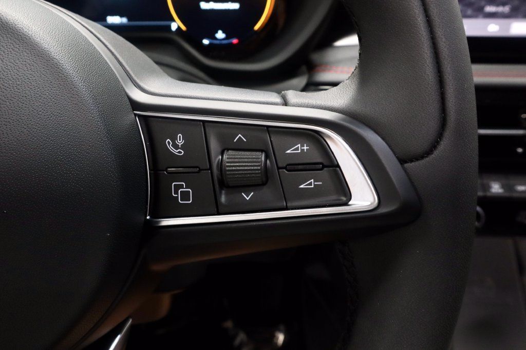 Used 2024 Dodge Hornet GT AWD/4WD image 32