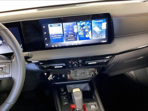 New 2026 Nissan Kicks SR w/ Cold Weather Package image 11