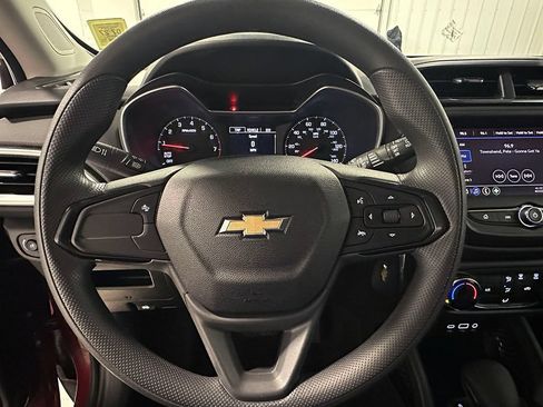 Used 2021 Chevrolet TrailBlazer LS FWD image 29