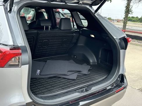 Used 2023 Toyota RAV4 XSE AWD/4WD image 33