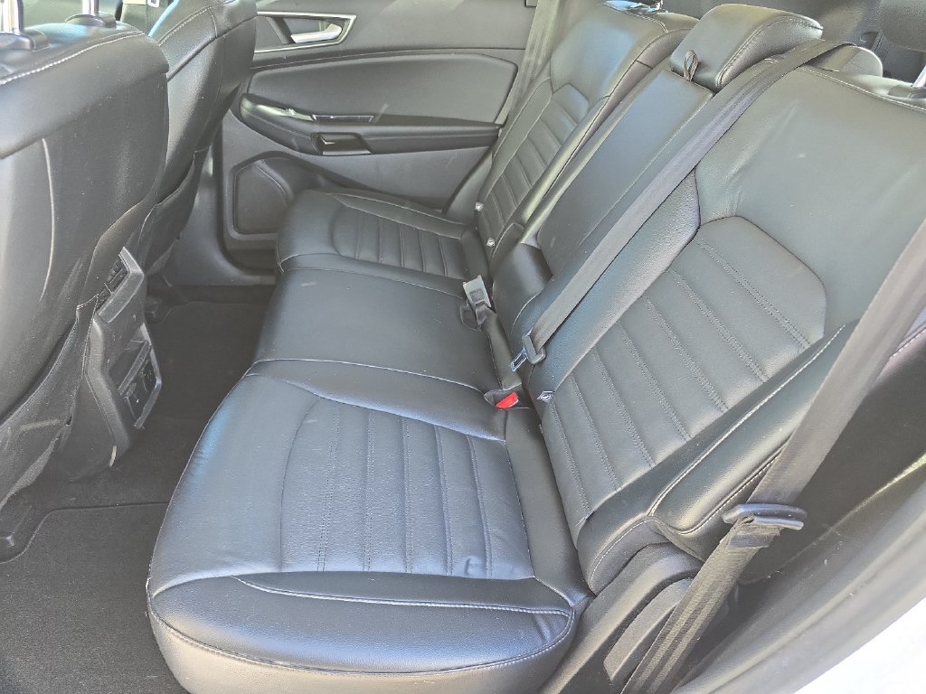Used 2017 Ford Edge SEL w/ Equipment Group 201A AWD/4WD image 34