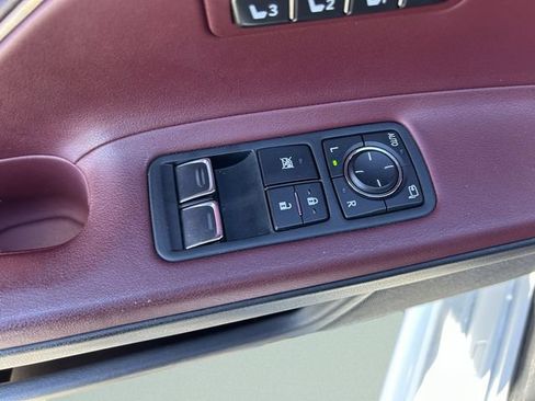 Used 2018 Lexus LC 500 Coupe w/ Sport Package RWD image 17