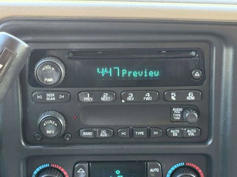 Used 2006 Chevrolet Silverado 1500 LT w/ Onstar Plus Package AWD/4WD image 4