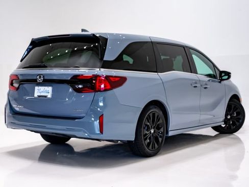 Used 2025 Honda Odyssey Sport-L image 41