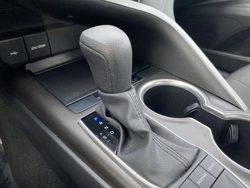 Used 2023 Toyota Camry LE image 19